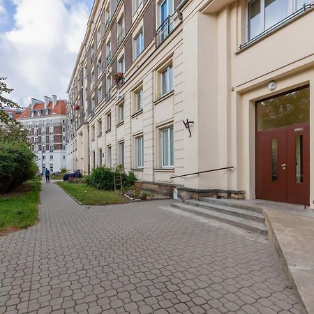 Aleja Wyzwolenia Studio with Mezzanine Warsaw Downtown by Noclegi Renters Exteriör bild